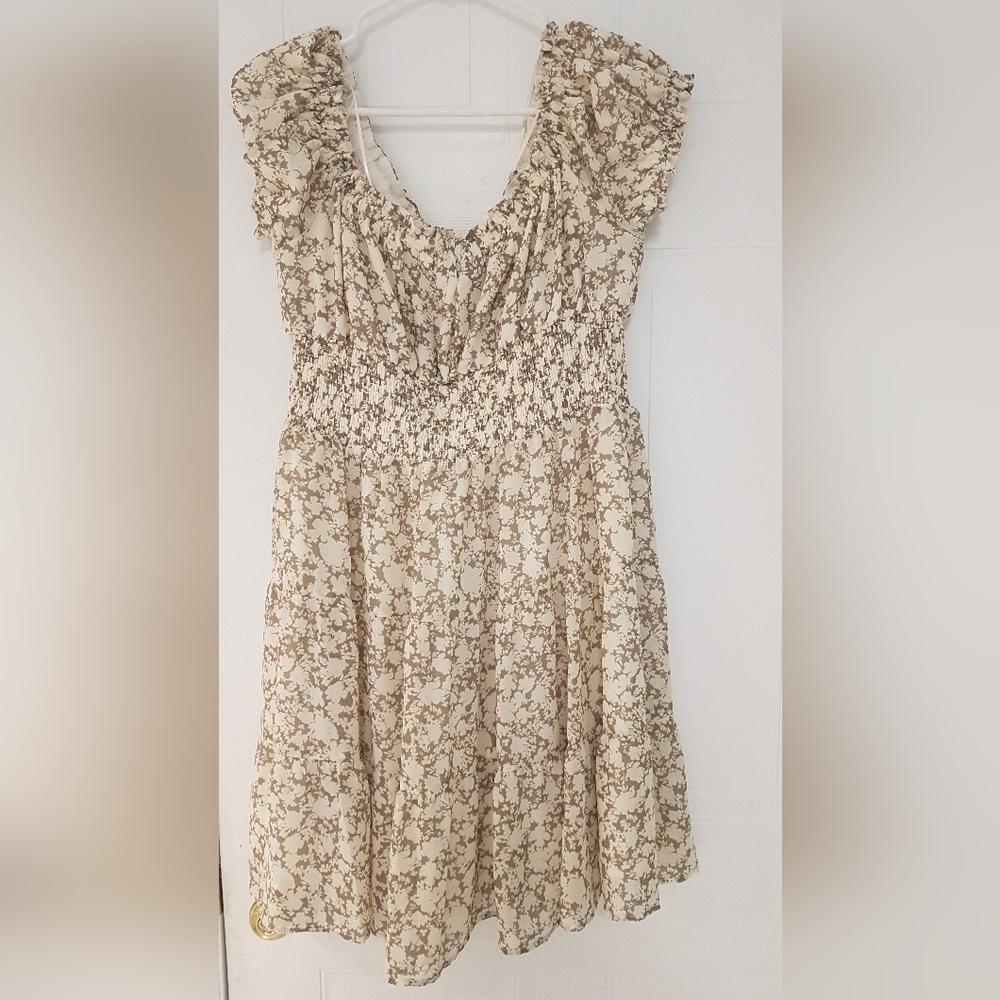 Sage green floral delphine dress dynamite